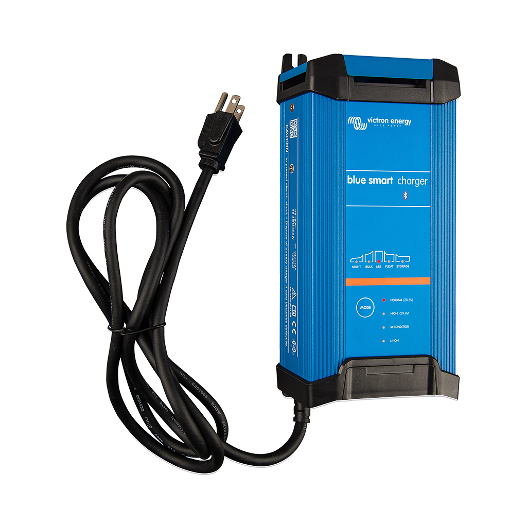 Blue Power IP22 Charger 24/16(3) 230V CEE 7/7
