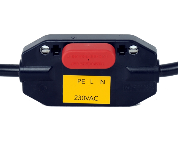 Kit de instalacion vertical de cable principal 230V con 240 conectores de ENPHASE