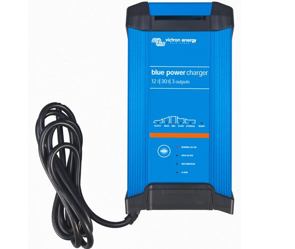 Blue Power IP22 Charger 12/30(3) 230V UK
