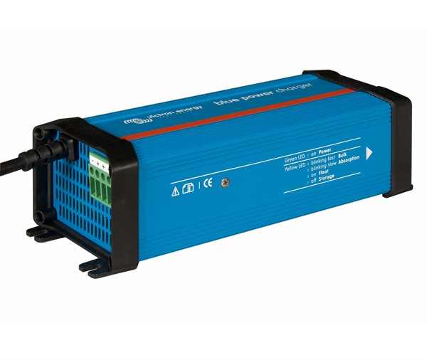 [BPC241643002] Blue Power IP22 Charger 24/16(3) 230V CEE 7/7